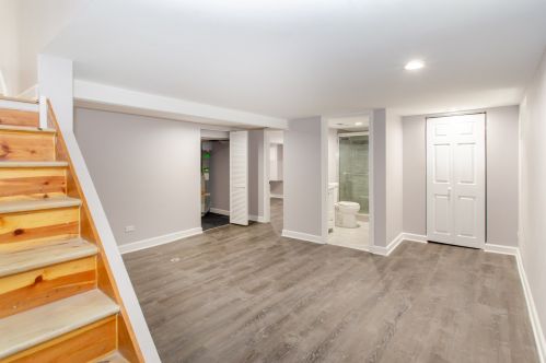 5317 Massasoit Ave, Chicago IL 60638-2854 exterior