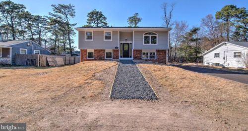 212 Seminole Trl, Browns Mills, NJ 08015-6308