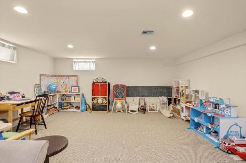 32 Myrtle St, Norwalk CT 06855-1315 exterior