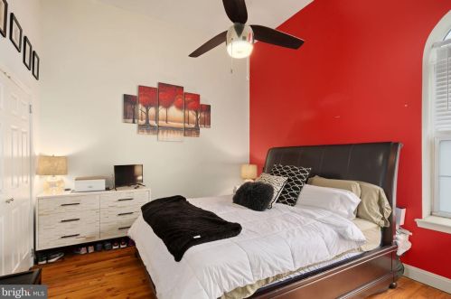 606 2nd St, Philadelphia PA 19133-3303 exterior