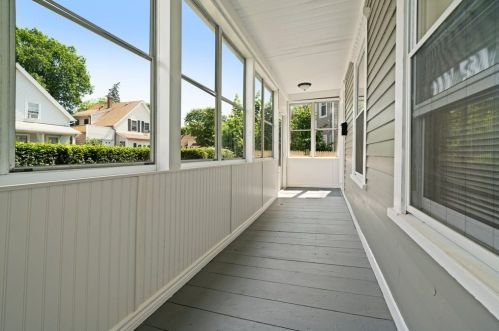 4 Mckinley Rd, Worcester MA  01605-2112 exterior