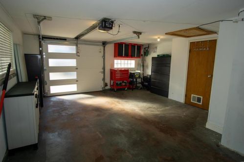 708 Laclede Sta Rd, Saint Louis MO 63117-2045 exterior