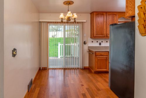 559 Oakcrest St, Wyoming MI exterior