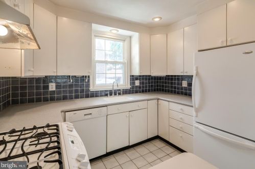 814 Addison St, Philadelphia PA  19147-1303 exterior