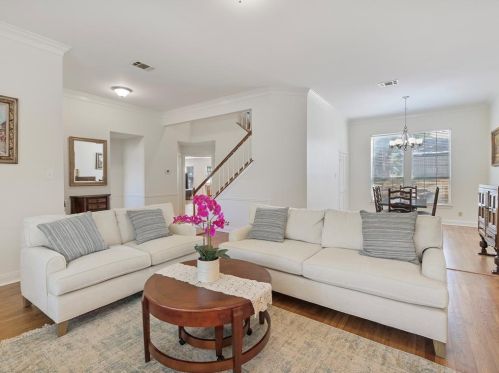 5803 Cedar Cliff Dr, Austin TX  78759-5147 exterior