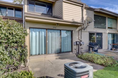 5592 27, Milwaukee WI 53221-4106 exterior