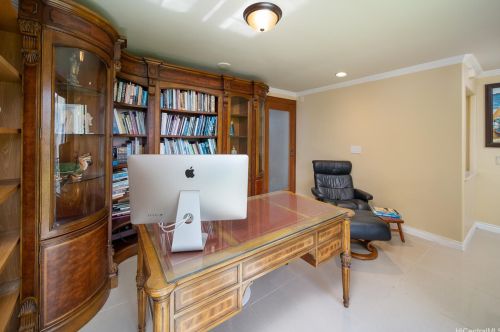 5201 Kuaiwi Pl, Honolulu HI 96821-1560 exterior