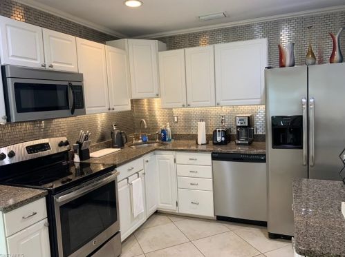 771 94 Ave, Naples FL 34108-2448 exterior