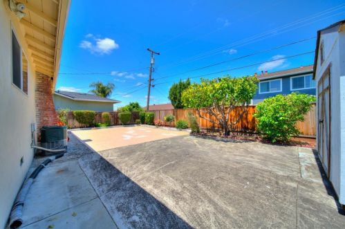 1637 Everglades Dr, Milpitas CA 95035-6612 exterior