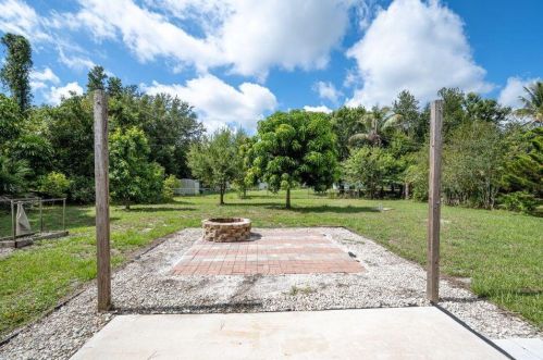 6705 Brookline Ave, Fort Pierce FL  34951-1234 exterior