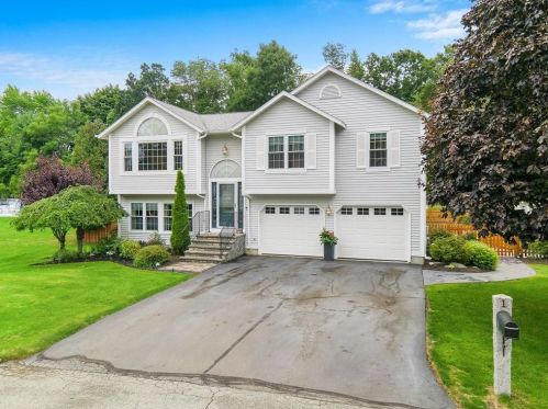 1 Paula Ln, Providence, RI 02919-3339