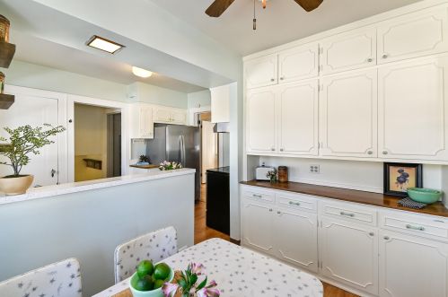 2476 Lefeber Ave, Milwaukee WI 53213-1220 exterior