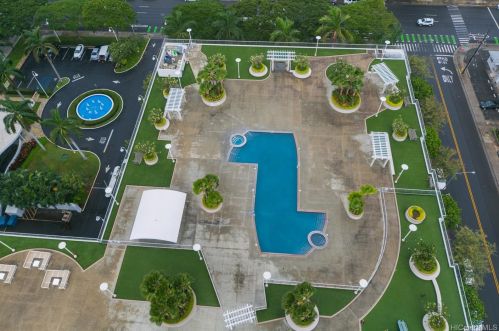 1296 Kapiolani Blvd, Honolulu HI  96814-2803 exterior