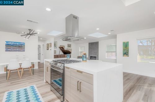 318 Soule Ave, Concord CA  94523-3639 exterior