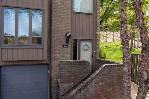 364 Hawthorn Ct, Pittsburgh, PA 15237
