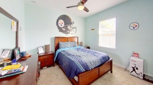 898 Curtis St, Fort Pierce FL 34983-1935 exterior