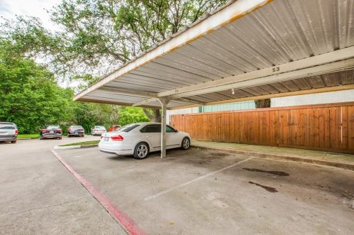 6620 Eastridge Dr, Dallas TX  75231-7055 exterior