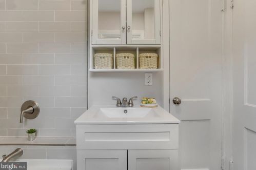 1719 Evarts St, Washington DC 20018-2117 exterior