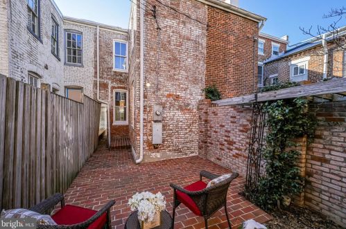 1303 Prince St, Alexandria VA 22314-2913 exterior