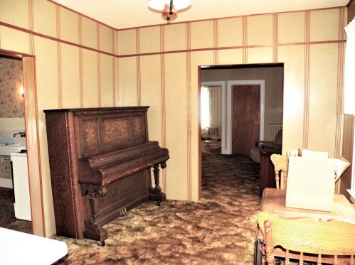 1206 13 St, Manitowoc WI 54220-5125 exterior