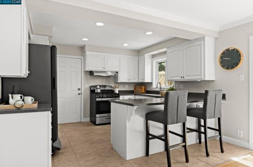 4300 Arleda Ln, Concord CA  94521-3417 exterior