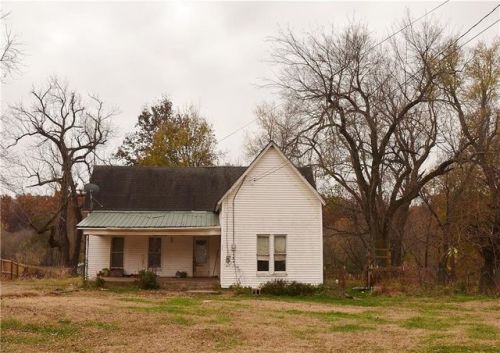 273 Water Ave, Springdale, AR 72762-9109