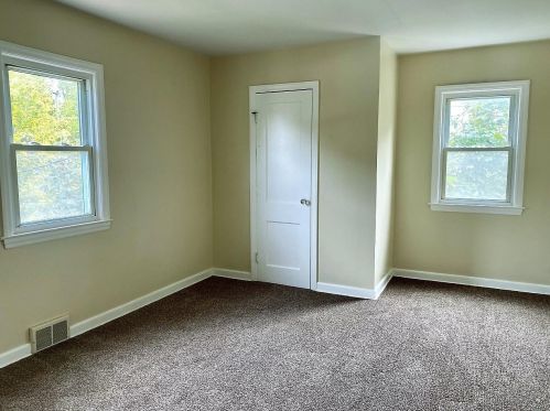 5764 40th St, Milwaukee WI  53221-3910 exterior