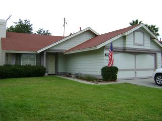 2465 Spectacular Bid St, Perris CA  92571-4636 exterior