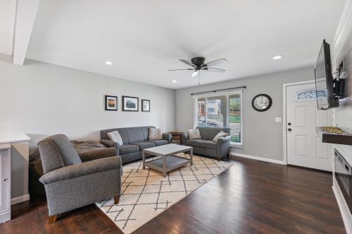 6218 Patchin Cir, Saint Louis, MO 63128-4207