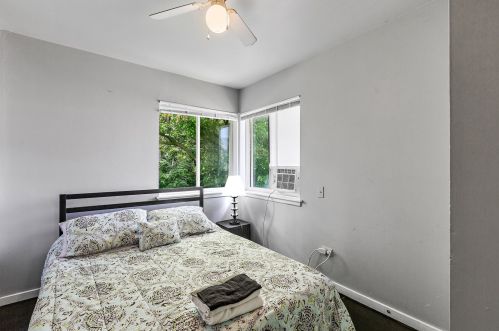 1312 Greenfield Ave, Waukegan IL 60085-7813 exterior