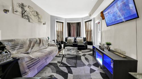 4428 Monroe St, Chicago IL 60624-2519 exterior