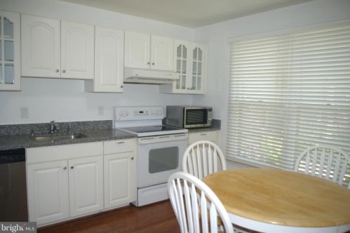 10510 Pennydog Ln, Silver Spring, MD 20902-4161