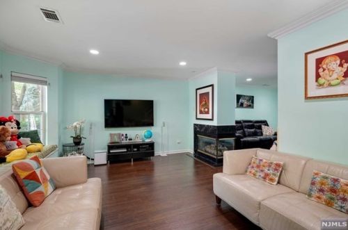 2163 Jordan Ct, Mahwah NJ  07430-3813 exterior