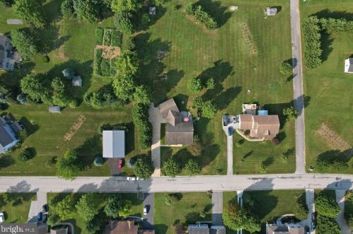 1165 Fox Run Ter, Hanover PA 17331-8742 exterior