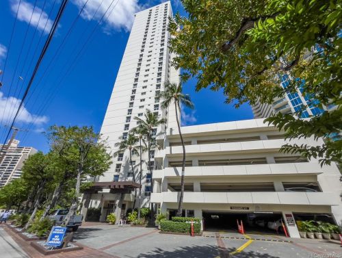 469 Ena Rd, Honolulu HI  96815-1749 exterior