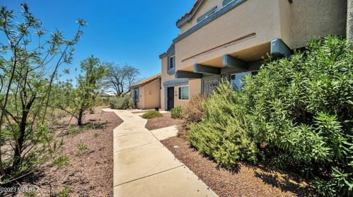 2579 Iron Crest Dr, Tucson AZ  85745 exterior