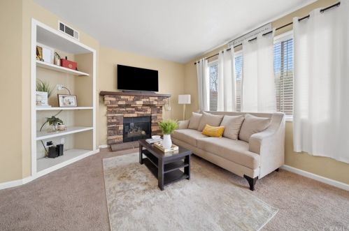 42071 Orange Blossom Dr, Temecula CA 92591-5543 exterior