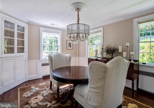 301 Glendale Ave, Alexandria VA 22301-2407 exterior