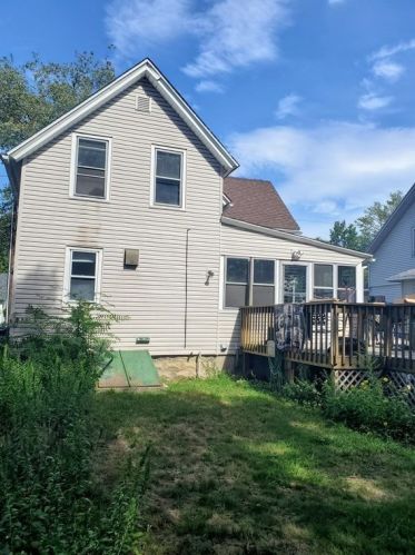 62 Eddy St, Springfield MA 01104-2631 exterior