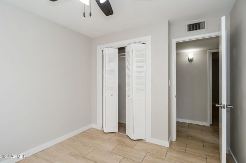 2211 54th Ln, Phoenix AZ  85035-3701 exterior