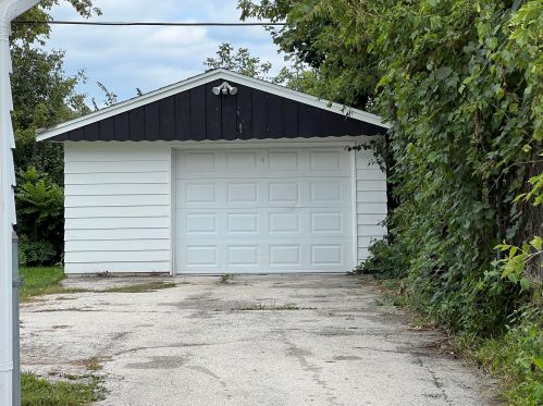 6754 51st St, Milwaukee WI  53223-6037 exterior