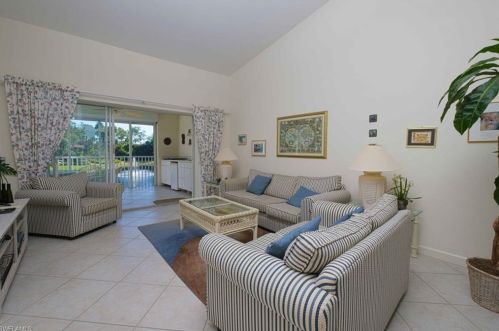 1972 Cascades Dr, Naples, FL 34112-7581