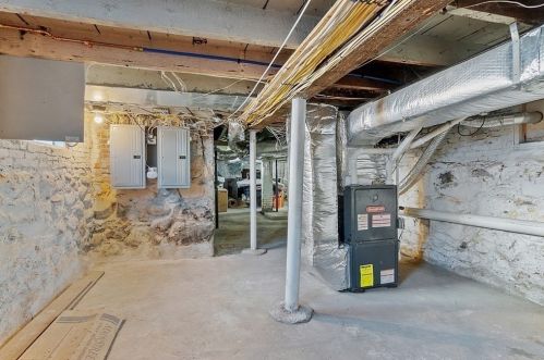 30 Maple Ave, North Andover MA 01845-3613 exterior