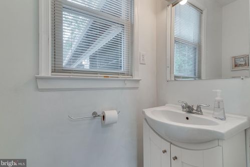 315 Biddle Rd, Accokeek MD 20607-2204 exterior