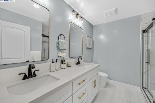 1945 Jameson Ct, Concord CA 94521-1609 exterior