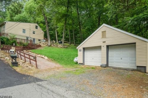 48 Cedar Ter, Wharton, NJ 07885-1201