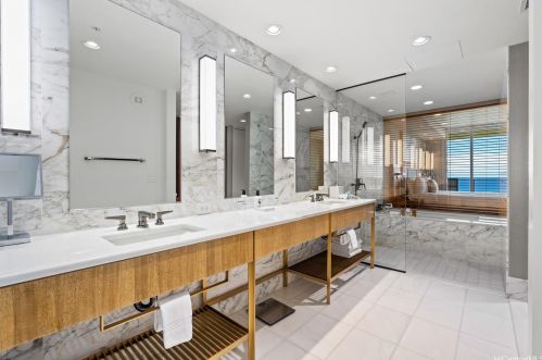 383 Kalaimoku St, Honolulu HI  96815 exterior