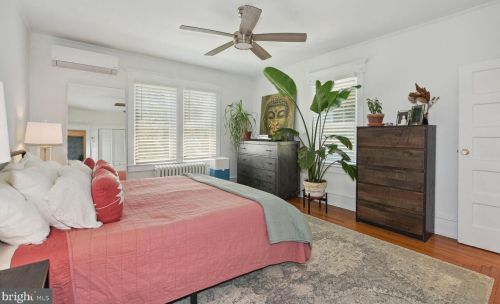 224 Plymouth Pl, Camden NJ  08109-2835 exterior