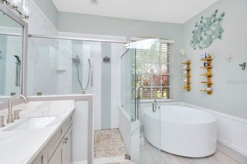 15410 Heathridge Dr, Tampa FL 33625-1638 exterior