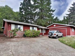 18095 Avalon Dr, Portland, OR 97229-3327